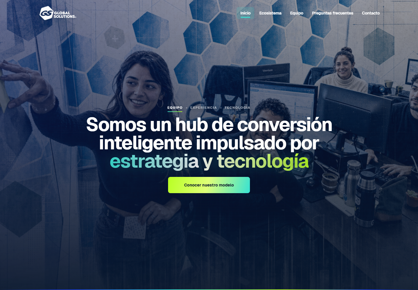 Vista del sitio web desarrollado para Global Solutions